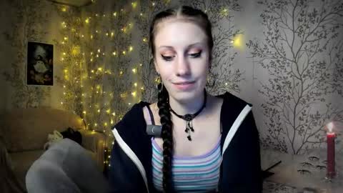 Snapshot of marylou_ chatting on October 31, 2:10 pm Mary Lou online show from October 31, 2:10 pm