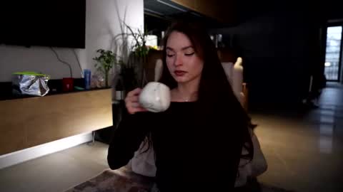 Marina online show from November 26, 2:18 pm