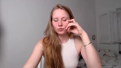 Mary online show from July 10, 4:51 pm