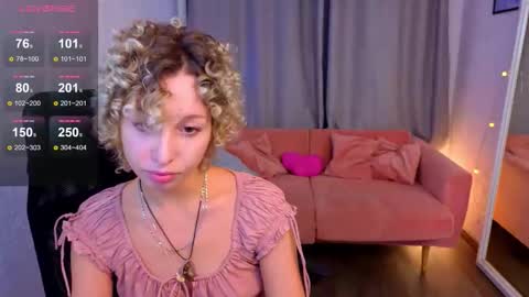 Snapshot of marywahlberg chatting on October 15, 5:32 am Mary online show from October 15, 5:32 am