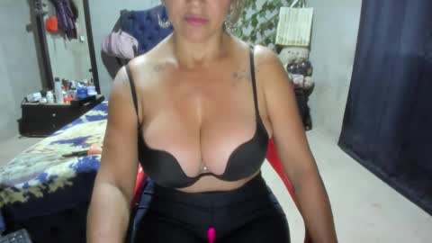 mature_bigboobs__ online show from March 3, 8:26 pm