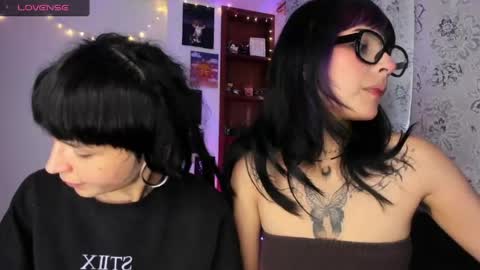 mavimist_ online show from April 23, 10:12 pm