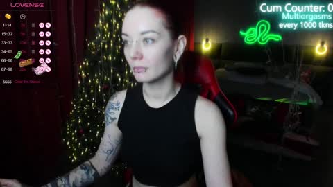 Snapshot of max_phoenix chatting on February 2, 4:26 am Max online show from February 2, 4:26 am