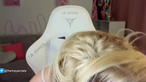 Maya online show from February 17, 3:28 am