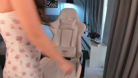 Maya online show from May 12, 3:04 am