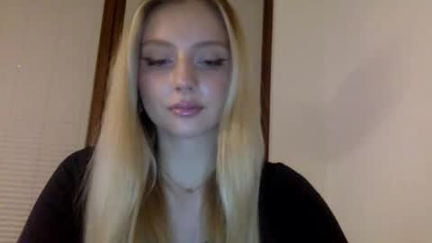 mayaflirt online show from March 3, 9:32 pm