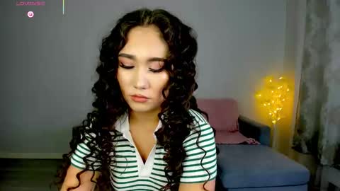 Mia online show from February 20, 11:34 am