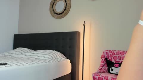 Maze online show from October 17, 12:52 pm