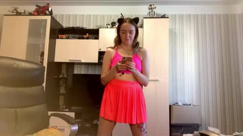 Hello Lisa here   Help me to make 50 thumbs up 333 online show from October 22, 9:47 am