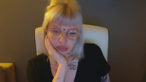 Roze online show from May 10, 12:34 am