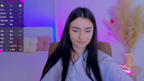 Dina online show from April 14, 9:26 pm