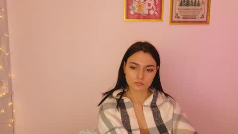 Dina online show from February 25, 1:43 pm