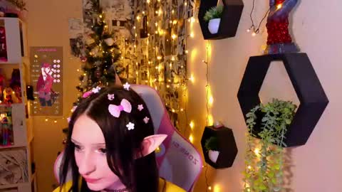 luna Lumi online show from January 21, 1:54 pm