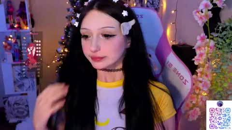 luna Lumi online show from January 24, 4:39 pm