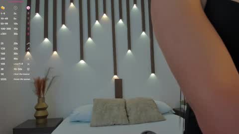 MEGAN COOPER online show from November 10, 7:20 pm