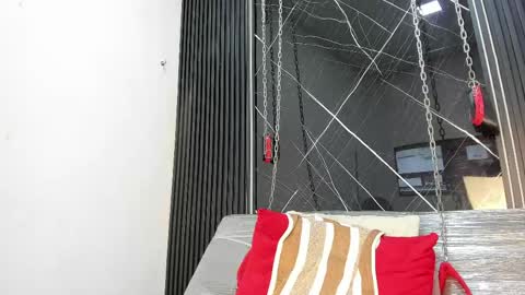 Megan Siner online show from April 18, 7:58 pm