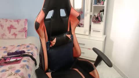 Megan online show from April 19, 6:10 pm