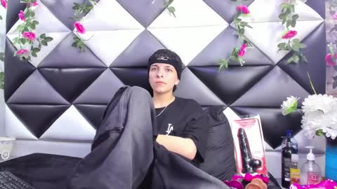 Snapshot of megan_thompsonn_ chatting on October 2, 3:11 am megan_thompsonn_ online show from October 2, 3:11 am