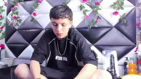 megan_thompsonn_ online show from November 16, 2:35 am