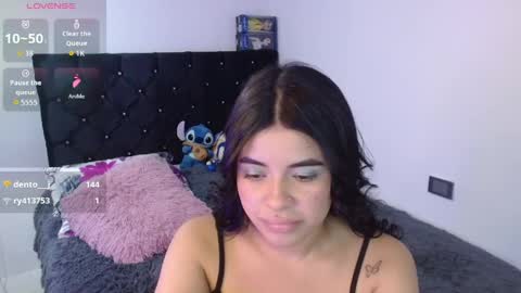 Carolina online show from May 23, 3:49 am