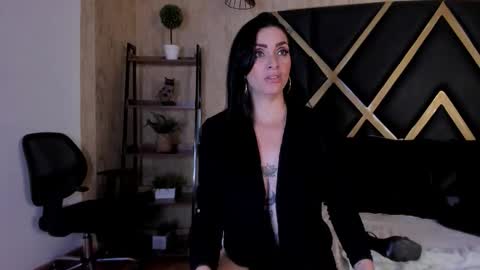 Megan Hofman online show from November 18, 3:40 am