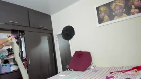 megan        online show from October 29, 3:11 am