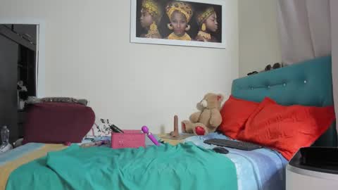 megan        online show from March 24, 2:50 am