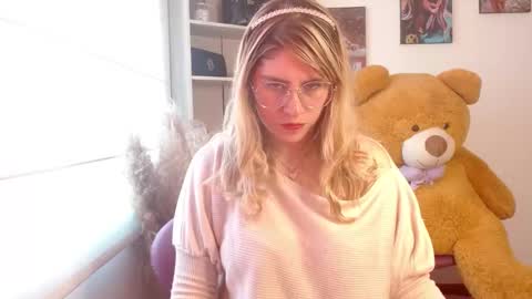 Snapshot of meganlk chatting on January 14, 8:15 pm MEGAN online show from January 14, 8:15 pm