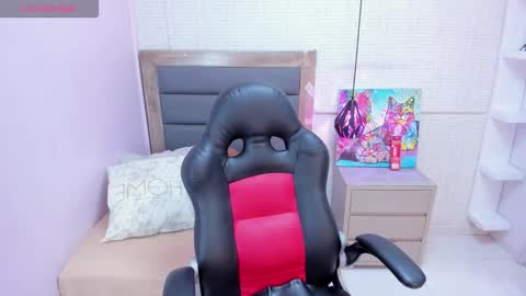 M E G A N  online show from October 25, 12:46 pm