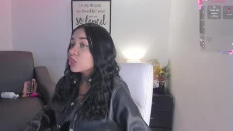 melan_owen online show from October 25, 11:07 am