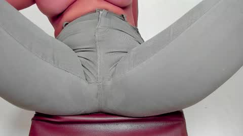 Melania online show from March 19, 3:49 pm