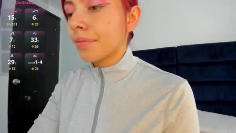 Melanie roux  online show from December 2, 12:40 pm