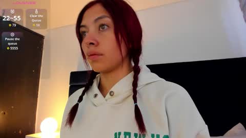 Melanie roux  online show from February 21, 12:06 pm