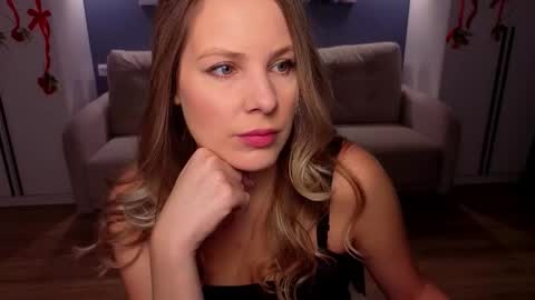 Melanie Bennett online show from February 15, 6:05 am