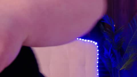 melanniebrown online show from March 19, 5:56 am