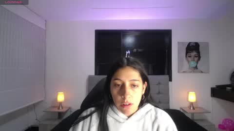 melanny_petite online show from May 31, 3:40 pm