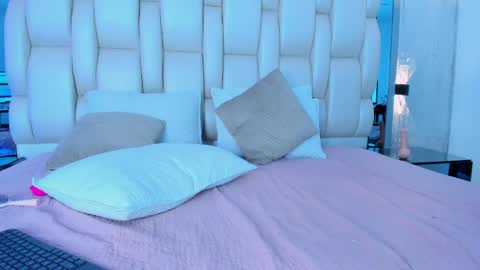 melany_hoffman online show from April 13, 4:58 am