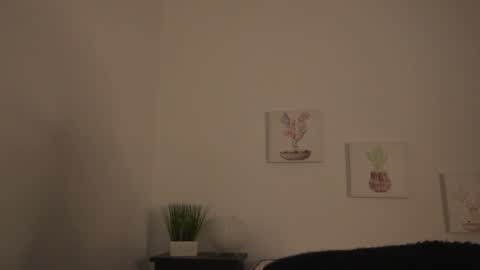 melany online show from December 19, 9:27 pm
