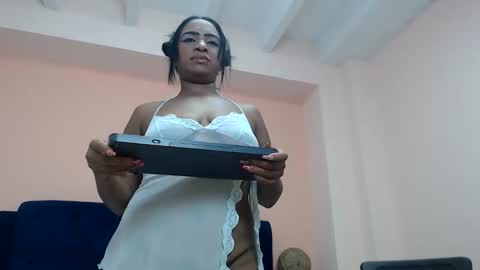 Melany online show from March 8, 1:01 pm