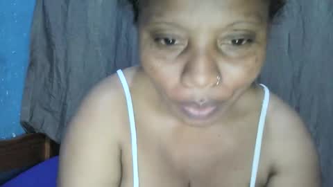 Snapshot of meld2599 chatting on September 16, 7:44 pm meld2599 online show from September 16, 7:44 pm