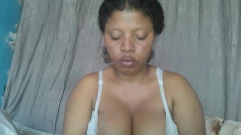 Snapshot of meld2599 chatting on October 2, 10:42 am meld2599 online show from October 2, 10:42 am