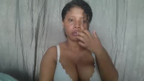 Snapshot of meld2599 chatting on October 18, 11:35 am meld2599 online show from October 18, 11:35 am