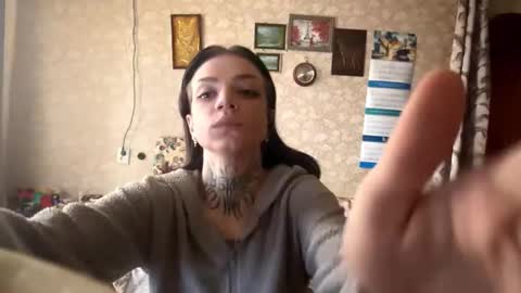 Emily online show from November 16, 10:26 am