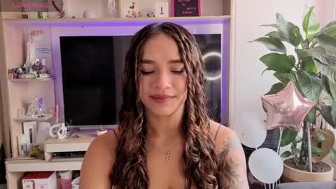 Melissa online show from April 23, 1:46 pm