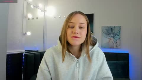 Hi I am Melissa online show from January 13, 1:00 am