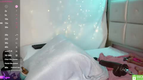 melissa_luu online show from March 9, 9:57 pm