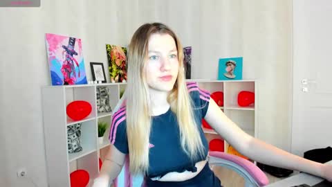 melissa_moooree online show from February 27, 8:17 am