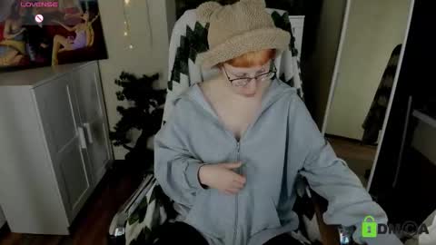 Melissa online show from December 3, 9:17 pm