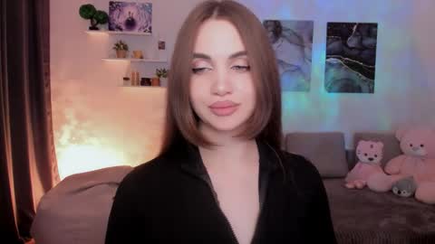 Tessa online show from April 24, 9:50 pm