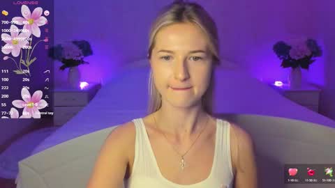 Mellina online show from September 18, 7:01 pm